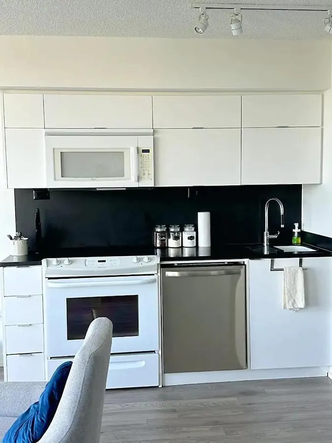 Modern 2Bd + 2 Bath By Cn Tower With Free Parking. Διαμέρισμα Τορόντο Καναδάς